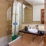 Portimao: Sol, E Lazer Com Garagem Apartman *