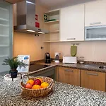 T1 Em Com Piscina E Garagem A 10 Min Da *