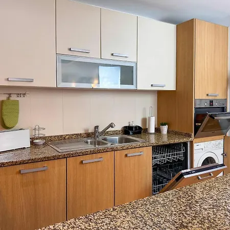 T1 Com Piscina, Garagem, Varanda E Ar Condicionado Em Ed Altumar