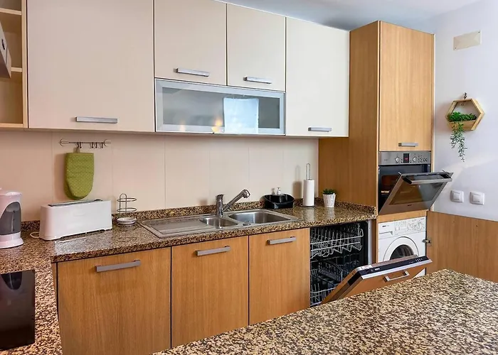 Portimao: Sol, E Lazer Com Garagem