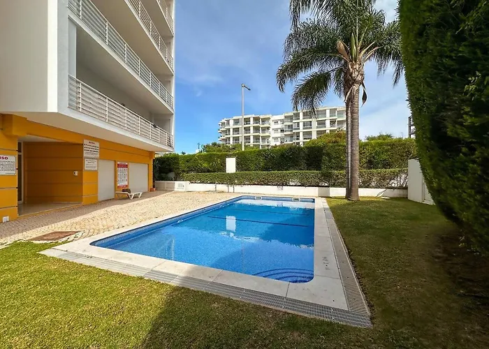 Portimao: Sol, E Lazer Com Garagem *