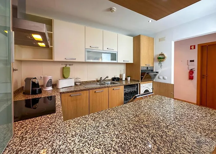 Portimao: Sol, E Lazer Com Garagem Apartment