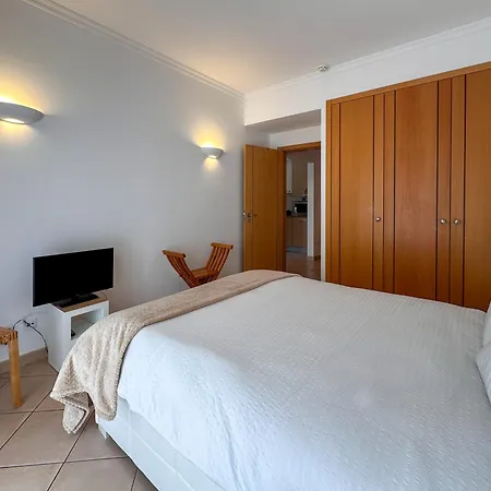 Apartment Com Piscina E Garagem - Summer House Ii *